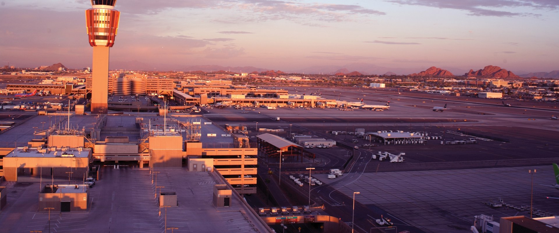 What is the Closest Major Airport to Scottsdale, Arizona?
